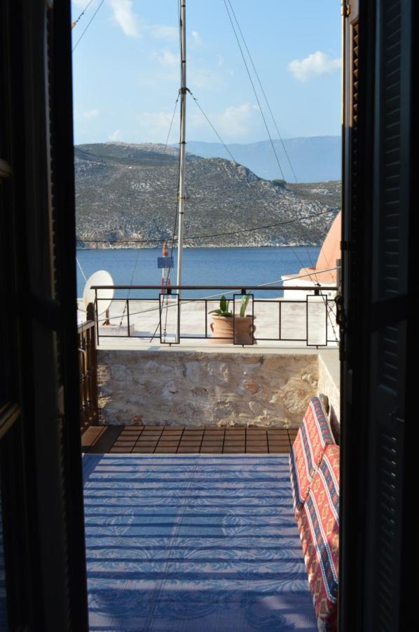 Villa Casa Muse Kastellorizo Whole House à Meyísti Extérieur photo